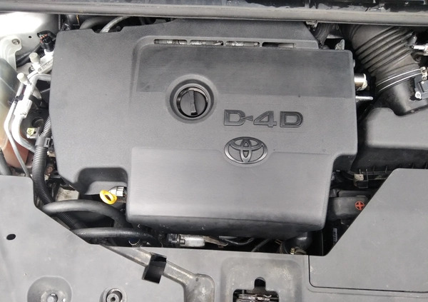 Toyota Avensis cena 27400 przebieg: 305000, rok produkcji 2011 z Garwolin małe 466